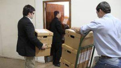 El juez Macchi, m�s complicado: ahora piden que lo suspendan