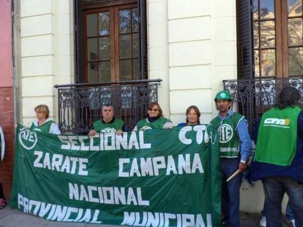 Estatales zarate�os reclamaron en el Ministerio de Econom�a