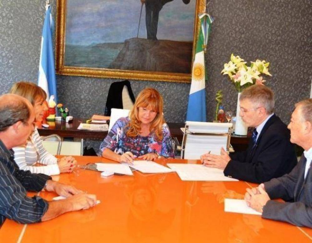 El municipio de Resistencia y Facultad de Ingenier�a reparar�n el puente Ej�rcito Argentino