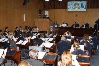 Bloque de diputados del PJ rechazo la "campa�a difamatoria contra la provincia" 