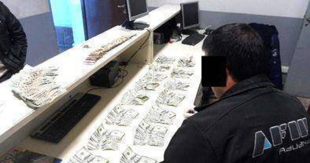 Secuestraron d�lares y reales en varios pasos fronterizos