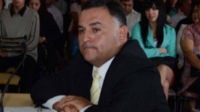 Esc�ndalo por venta de tierras municipales a Eduardo Costa