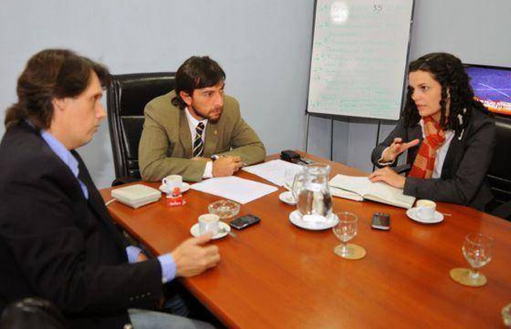 El Ministro de Trabajo y legisladores nacionales evaluaron la situaci�n de la emergencia agropecuaria de la provincia
