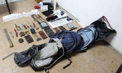 Secuestran dos armas y elementos que podr�an ser producto de il�citos