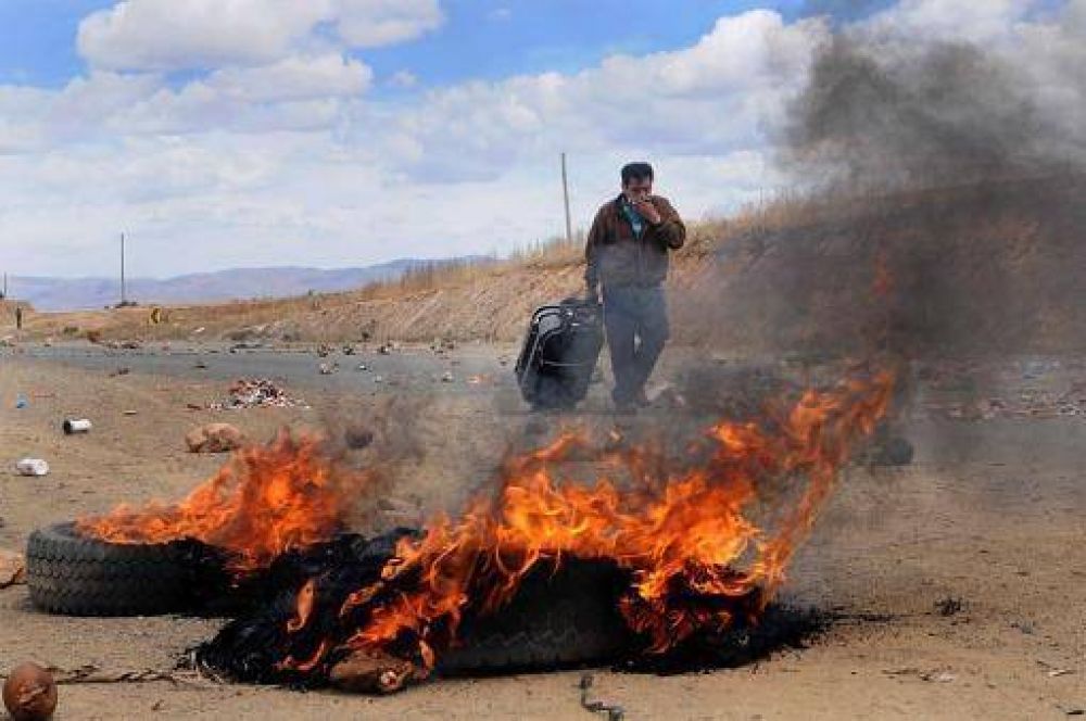 La Central Obrera Boliviana acept� dialogar pero mantiene las protestas