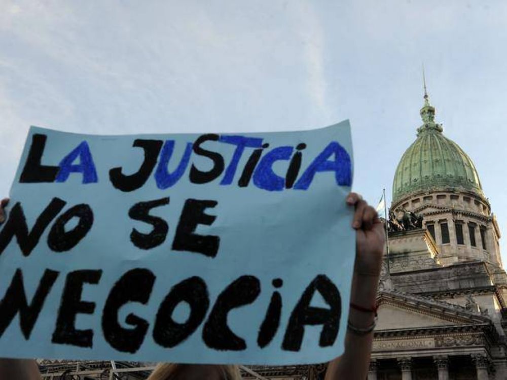 �La Presidenta quiere dominar a los jueces de la Argentina�