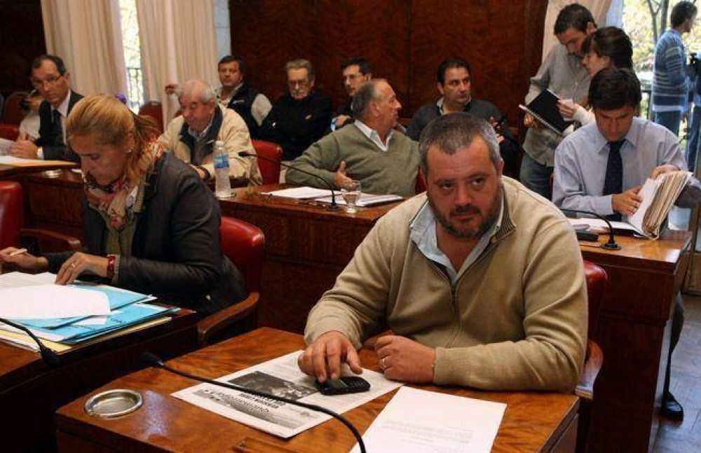 Polic�a Municipal: bloques opositores rechazan posible incremento de tasas