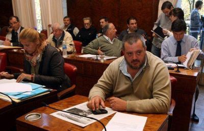 Polic�a Municipal: bloques opositores rechazan posible incremento de tasas