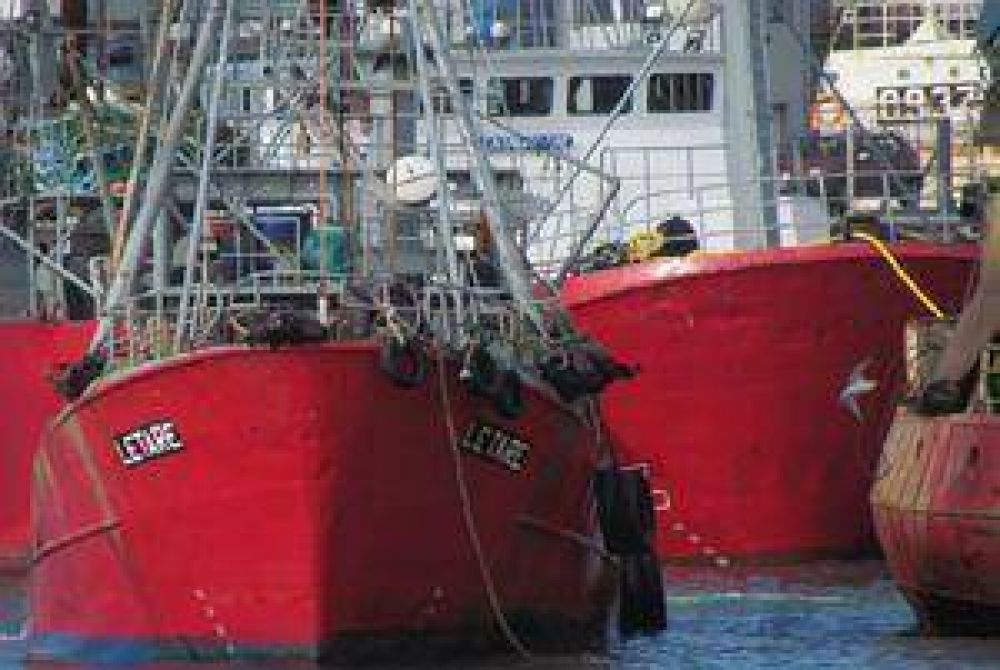 Armadores costeros se declaran en emergencia econ�mica