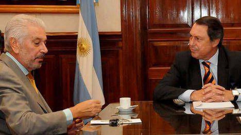 Allanaron los domicilios de dos periodistas de TN