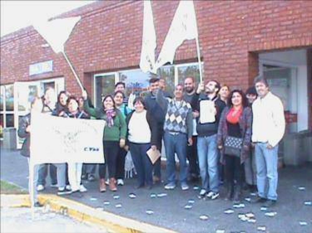 Trabajadores del Aeropuerto de San Fernando rechazan ser parte de una Sociedad An�nima