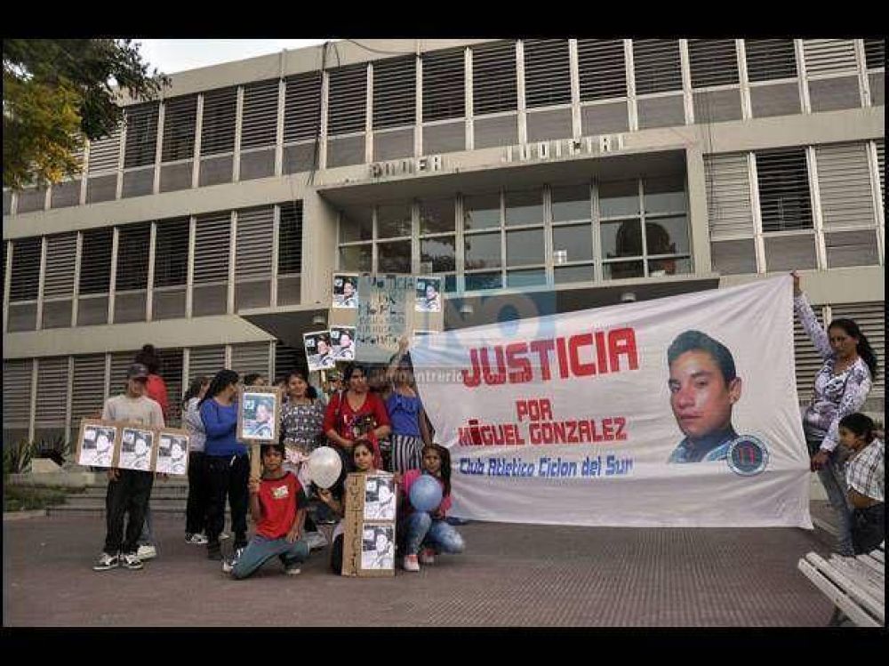 Se movilizaron al cumplirse un a�o del asesinato de Miguel Gonz�lez