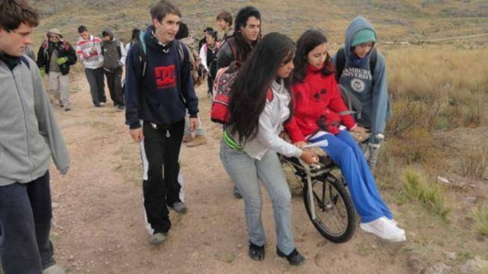 Antonella sali� de su pueblo y lleg� en andas al Parque Quebrada del Condorito