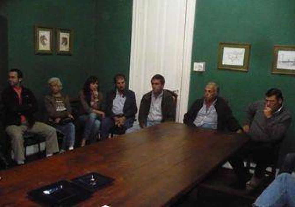 La presntaci�n de ARPA al Intendente.	 