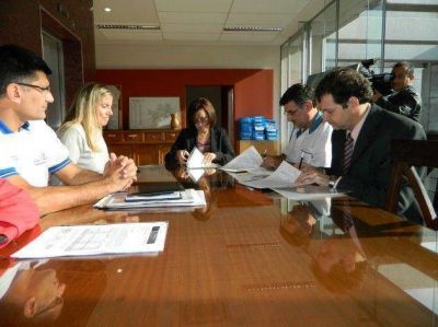 Firmaron convenio para los controles cardiovasculares de los intercolegiales