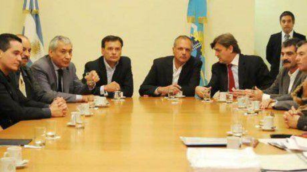 Buzzi advierte que podr�an expropiar terrenos para construir viviendas