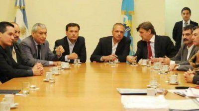Buzzi advierte que podr�an expropiar terrenos para construir viviendas