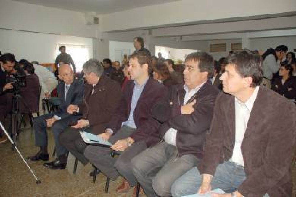 Primer foro de concejales justicialistas de la zona norte de Santa Cruz