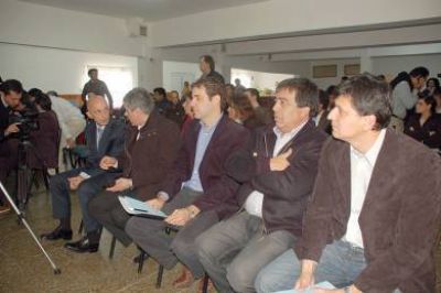 Primer foro de concejales justicialistas de la zona norte de Santa Cruz