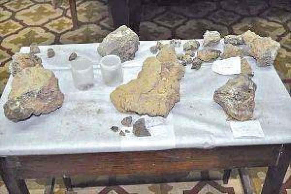 "Es muy probable que haya m�s de una r�faga de trozos de meteoritos en otras localidades"