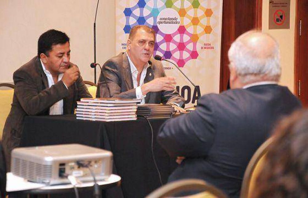�Hay que seguir trabajando para fortalecer los gobiernos municipales�, dijo Loutaif