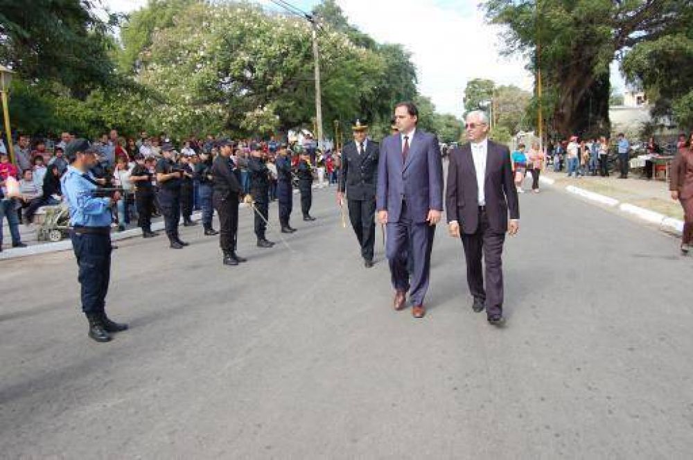 Los catamarque�os homenajearon al orador de la Constitucion