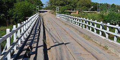Preocupa a vecinos el estado de deterioro del Puente Ca�