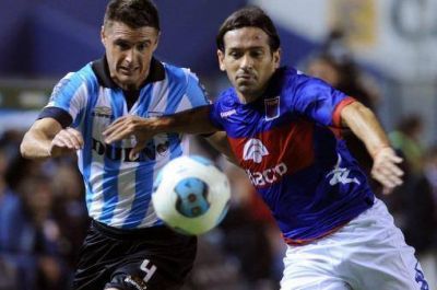 Racing, con la mira en la Sudamericana, venci� a Tigre en Avellaneda