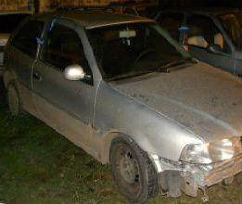 Beodo intent� recuperar su auto del corral�n  