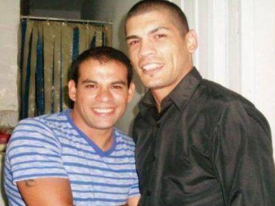 Buscan al hermano del exboxeador paranaense Ulises L�pez 