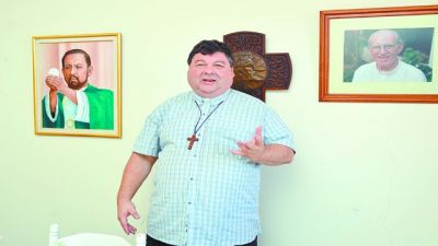 El padre Ignacio ya tiene casa en Paran� 