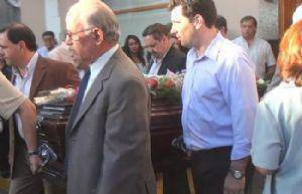Familiares y amigos del ex rector de la UCC le dieron el �ltimo adi�s