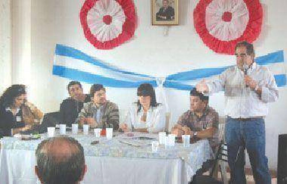 Sesion� el Congreso de la UCR sin el galvanismo