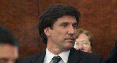  �Lo �nico que le interesa es crear un fondo de 300 millones de pesos�