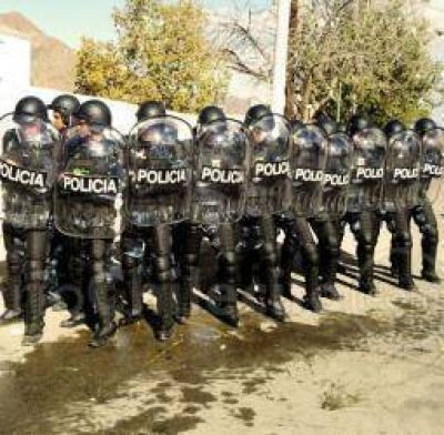 Famatina. Protesta anti minera termin� con detenidos y lesionados