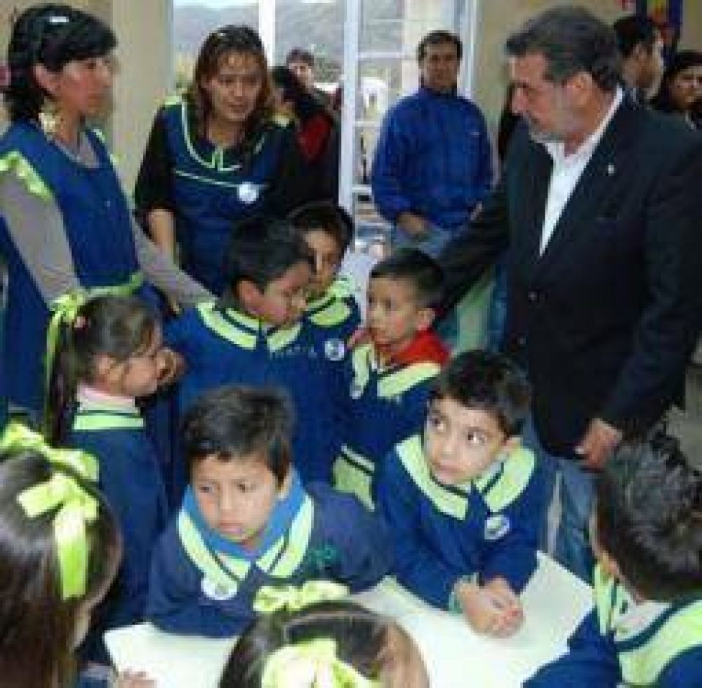 Beder destac� la inversi�n en pol�tica educativa de su gesti�n