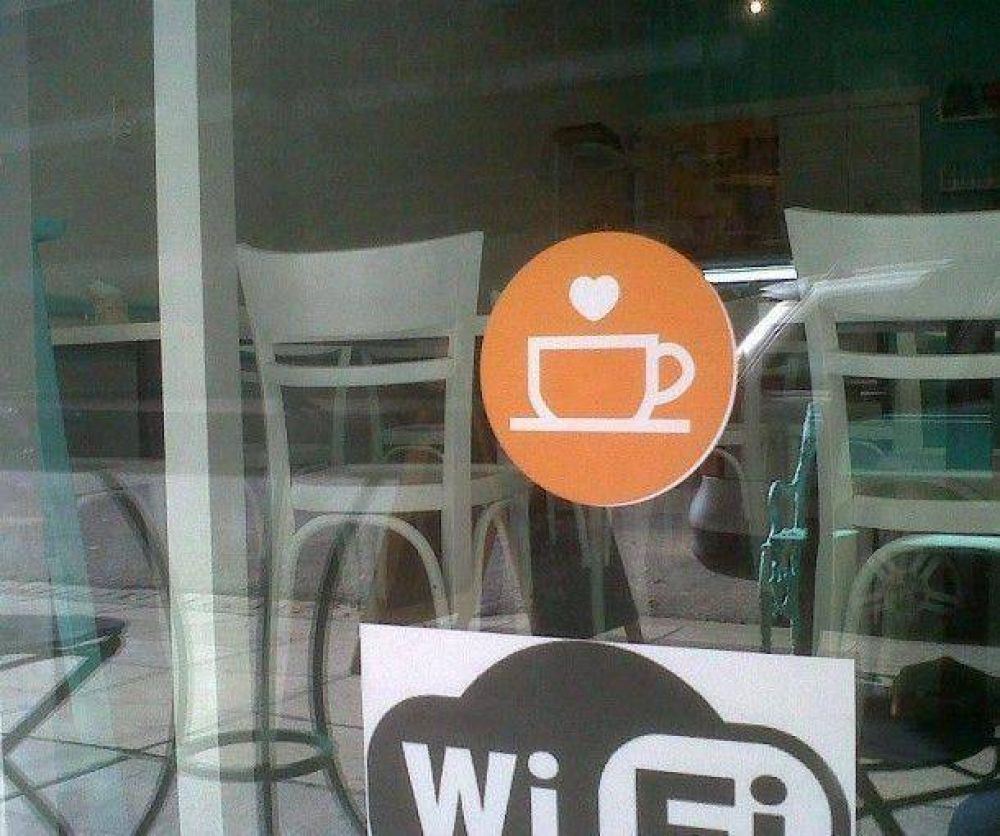 M�s de una veintena de locales adheridos al �caf� pendiente�