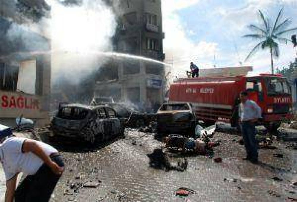 Turqu�a acusa a Siria por atentado que dej� 45 muertos