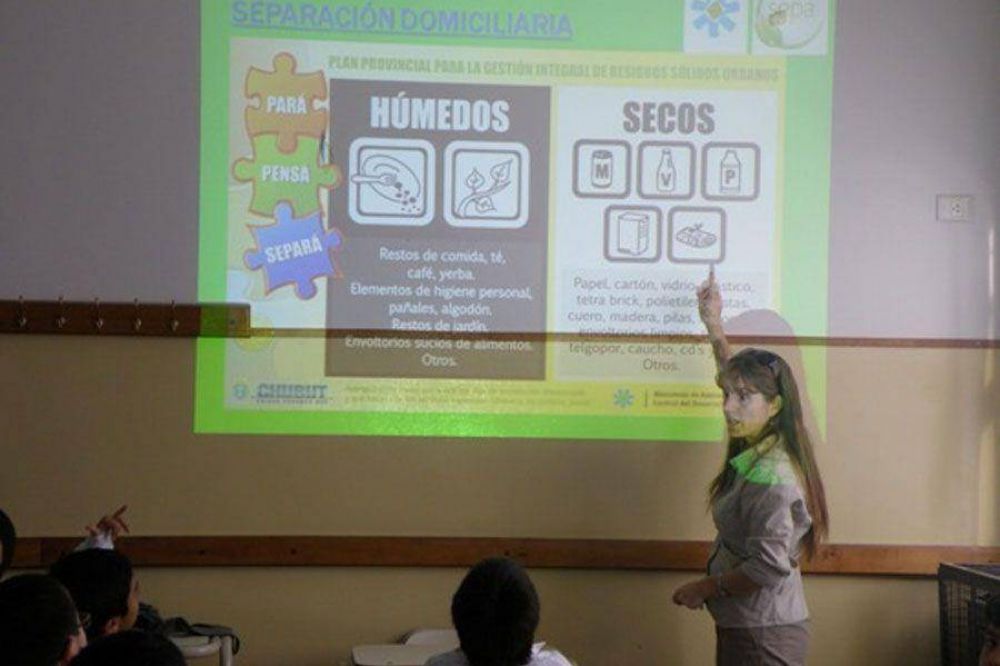 Crean conciencia para eliminar los basurales a cielo abierto