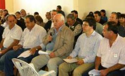 El radicalismo ya determin� los ejes de su campa�a proselitista