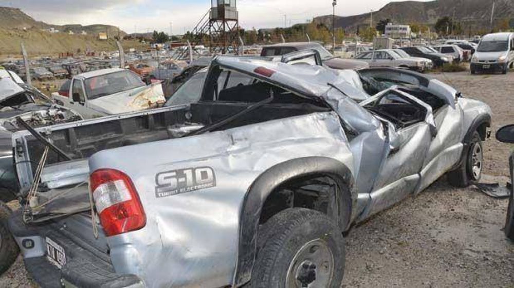Dictan la detenci�n del hombre que volc� la camioneta que habr�a robado
