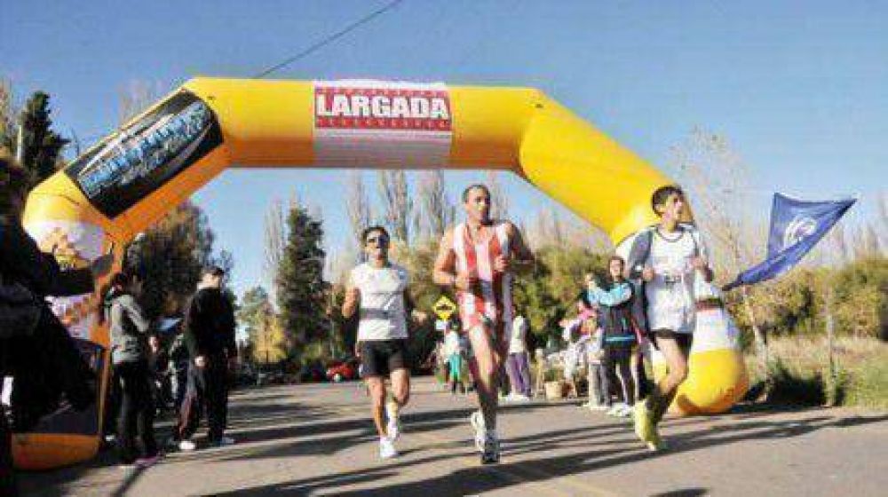 Una corrida y homenaje a Crett�n