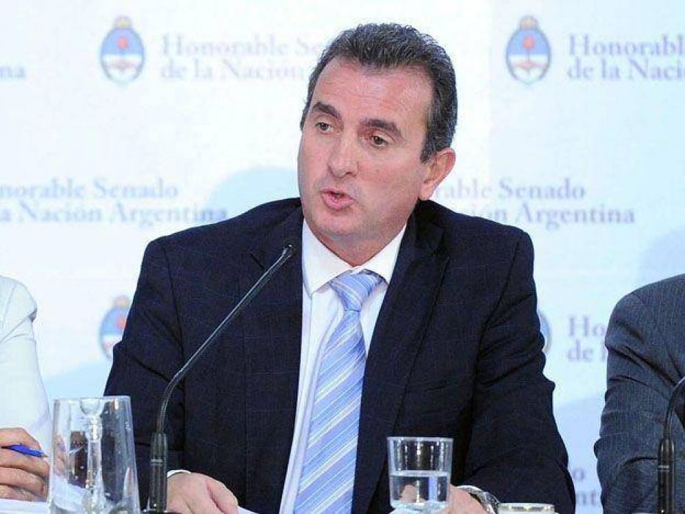 Un estudio revela que en el 2012, el Gobierno sum� 2 mil empleados
