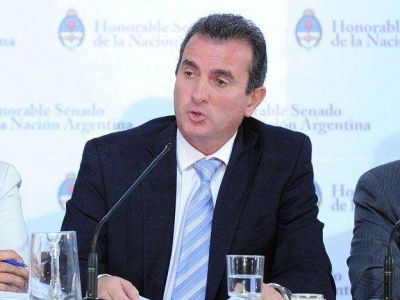 Un estudio revela que en el 2012, el Gobierno sum� 2 mil empleados