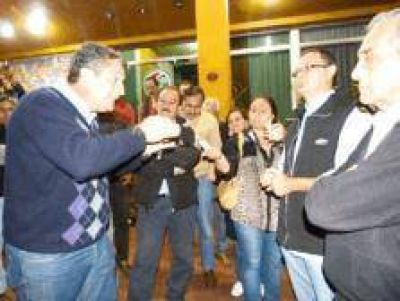 Malestar entre socios de la CELO que no pudieron reunirse con el s�ndico porque no les permitieron el ingreso