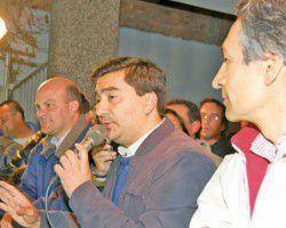 A menos de un mes de la presentaci�n de frentes, a�n no hay definiciones