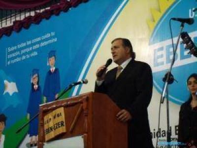 Rozas: "La educaci�n es siempre relegada por lo urgente"