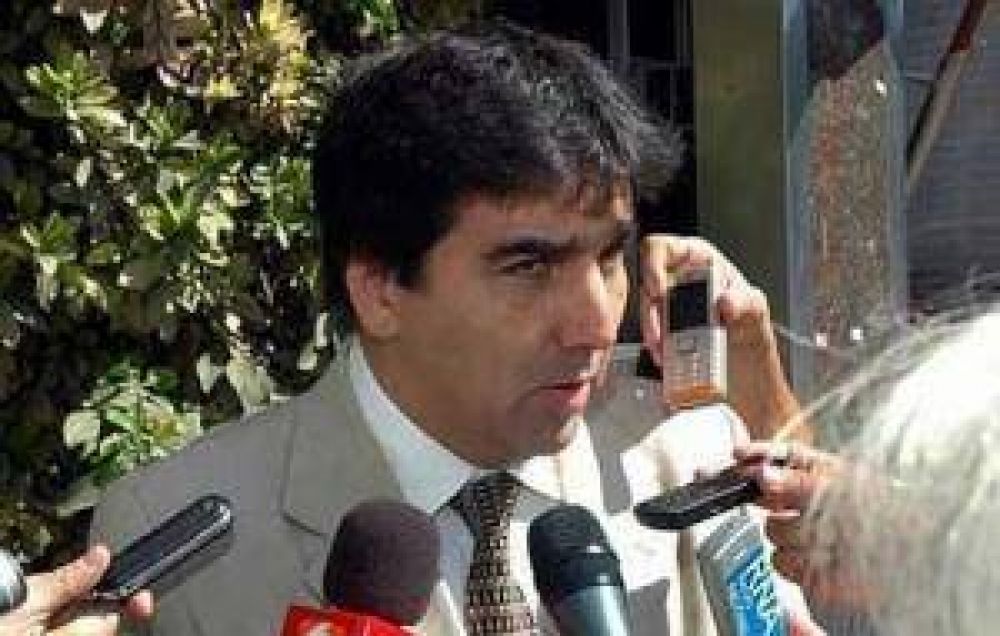 S�nchez sali� al cruce de la Alianza, que pretende citar a Bacileff Ivanoff a Diputados