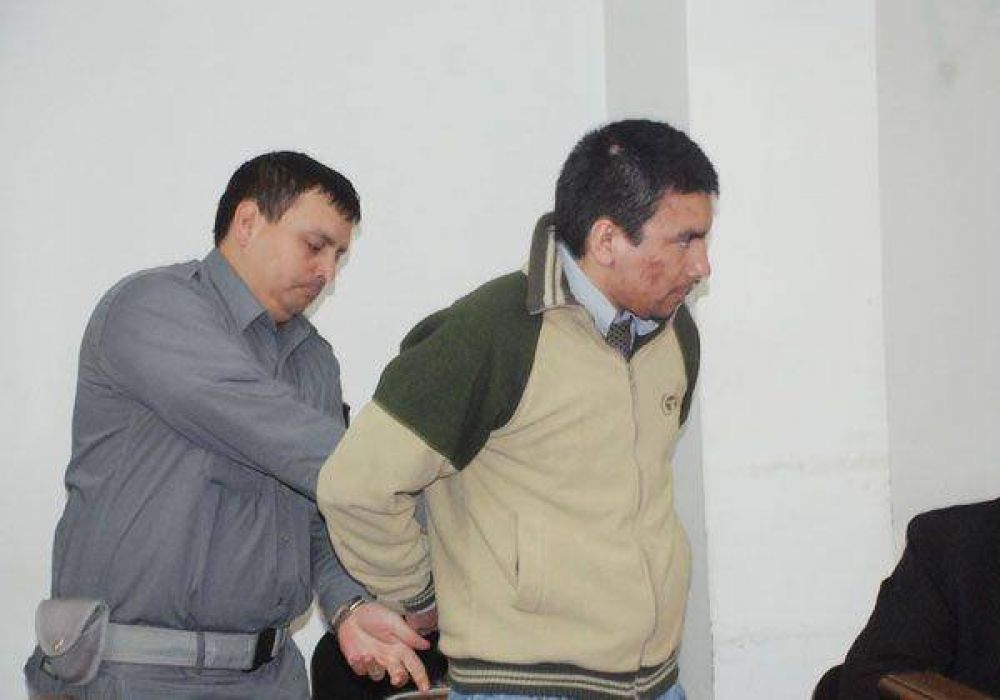 Juzgan a acusado de matar a alba�il 