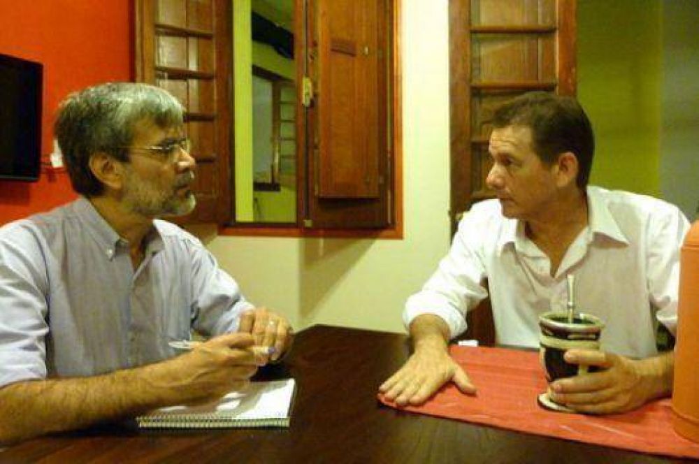 "La democracia necesita tener m�s organizaciones para consolidarse"